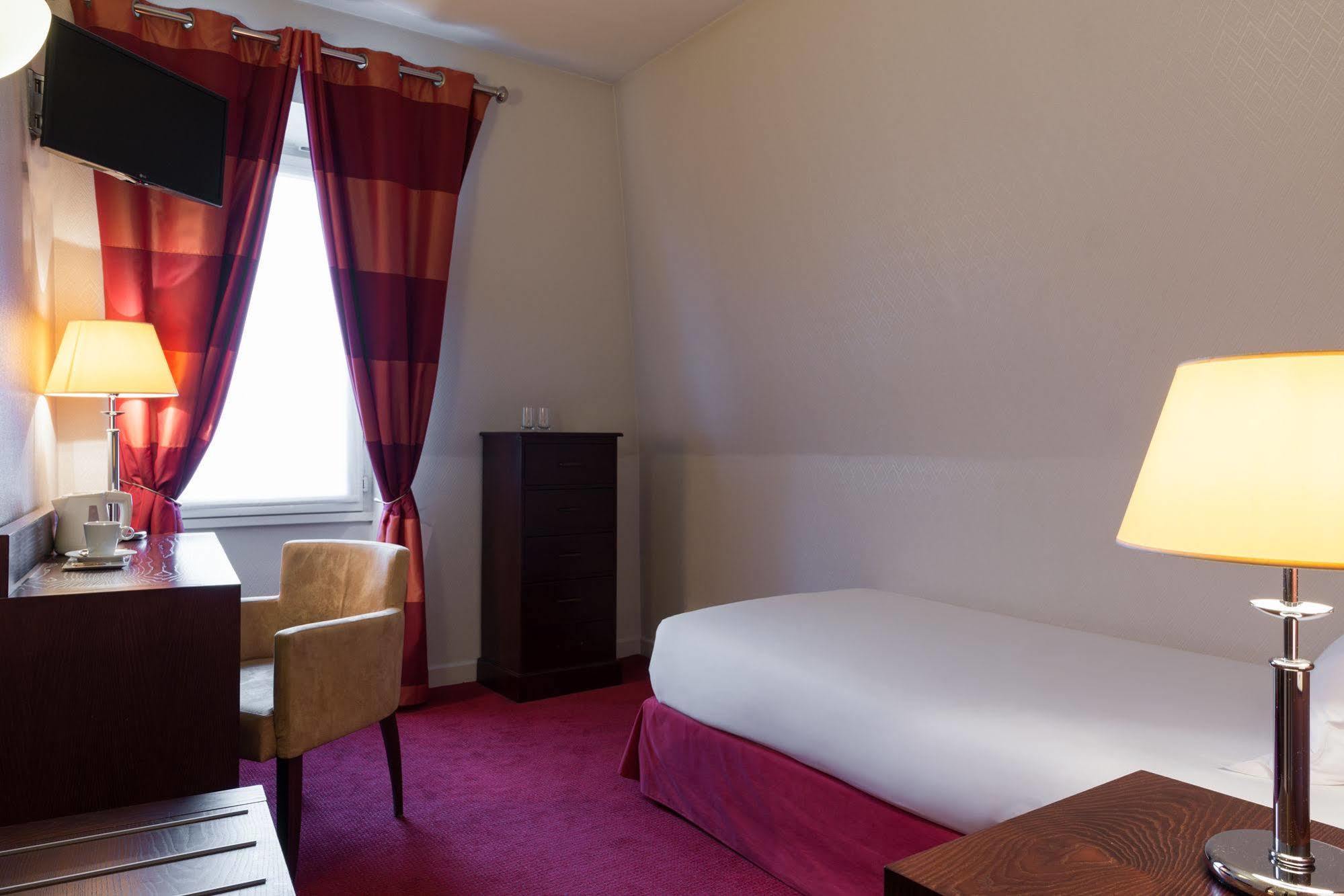 Готель Ibis Styles Bourg La Reine Екстер'єр фото